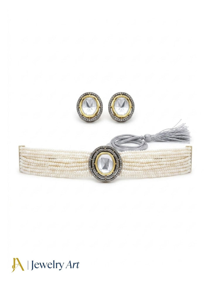 Luxury antique gold choker jewelry set with elegant pearl embellishments
