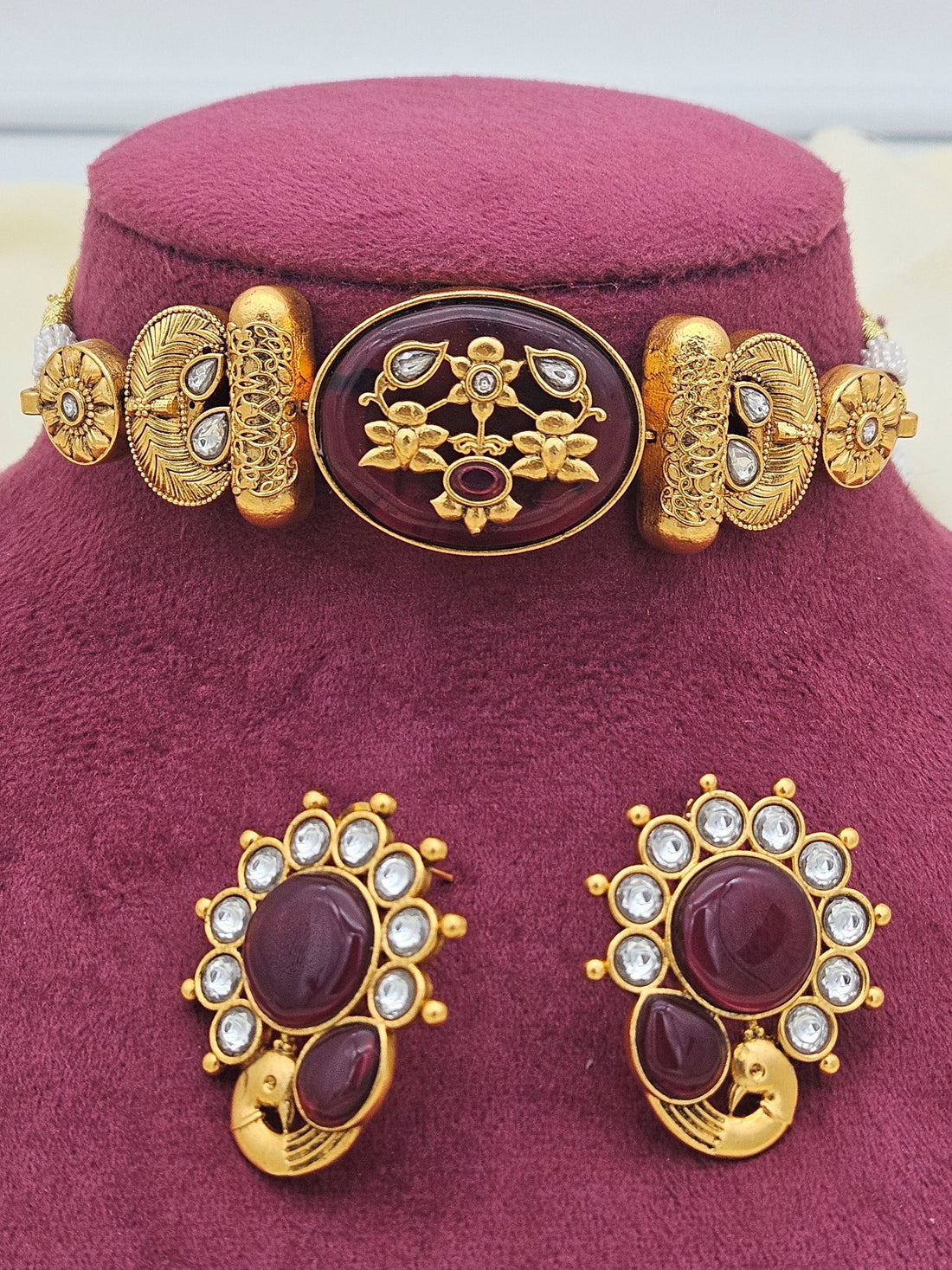Awesome Antique Gold plated Synthetic Polki-Red Monalisa - Glass Stone Choker Necklace-Earring Set