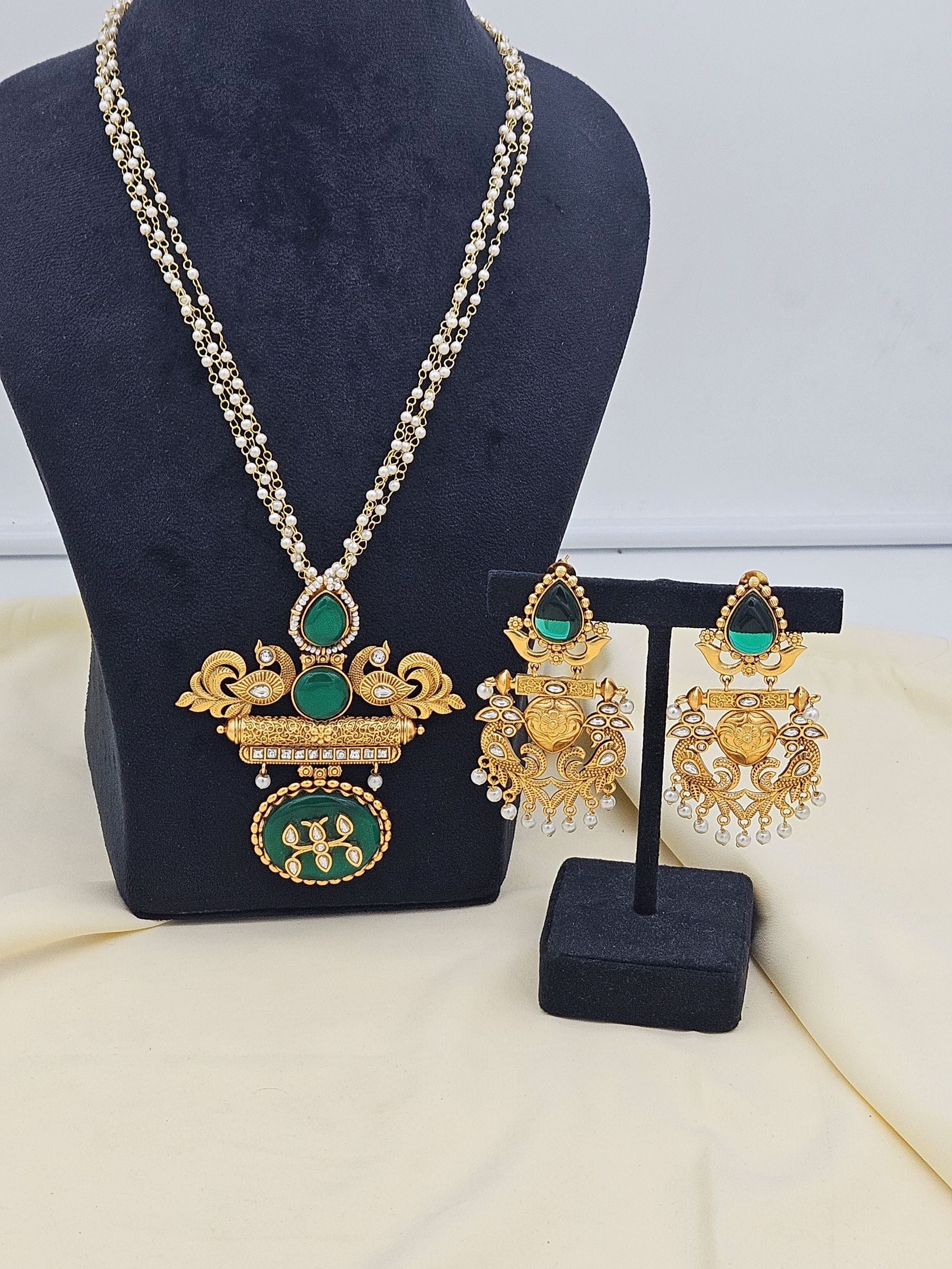 Elegant Antique Gold plated Green Onyx-Glass Polky Pearl Statement Necklace-Earring Set
