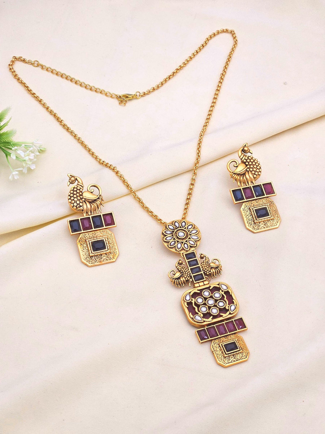 Gorgeous Antique Gold plated Red & Black Glass Stone- Synthetic Polky Statement Necklace-Earring Set