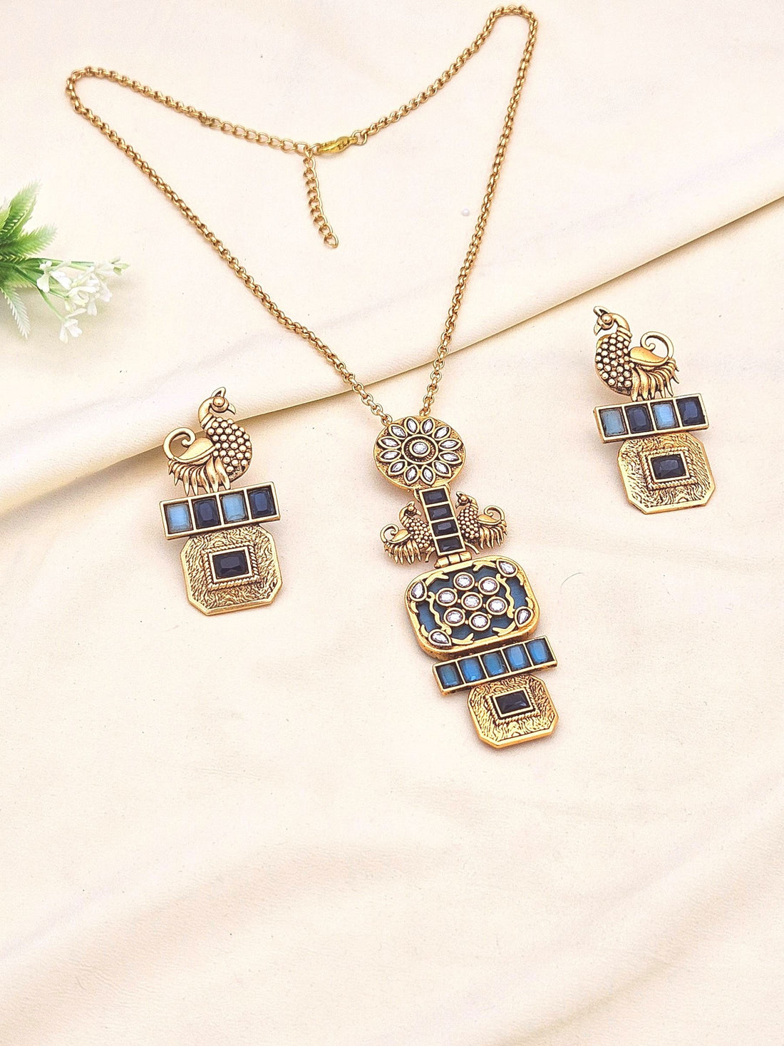 Gorgeous Antique Gold plated Synthetic Polky- Blue Monalisa Black Glass Stone Statement Necklace-Earring Set