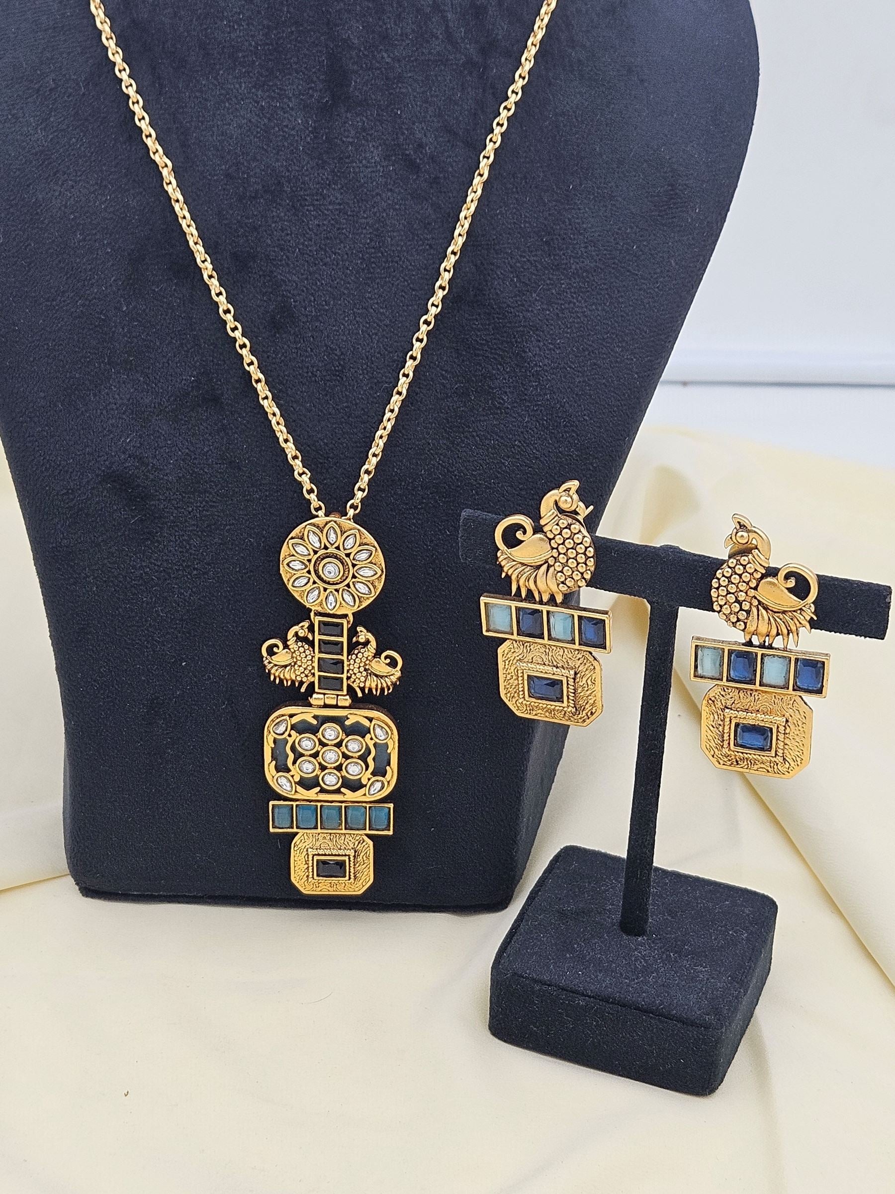 Gorgeous Antique Gold plated Synthetic Polky- Blue Monalisa Black Glass Stone Statement Necklace-Earring Set