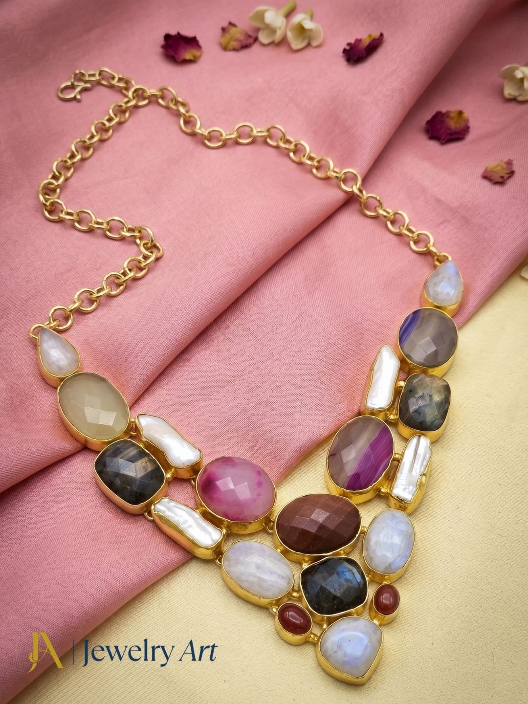 Beautiful women’s statement necklace with colorful gemstones and elegant design
