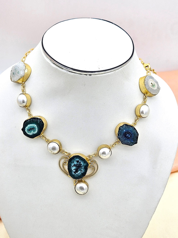 Charming Gold plated Multi Color Solar Quartz-Pearl Light Weight Statement Necklace