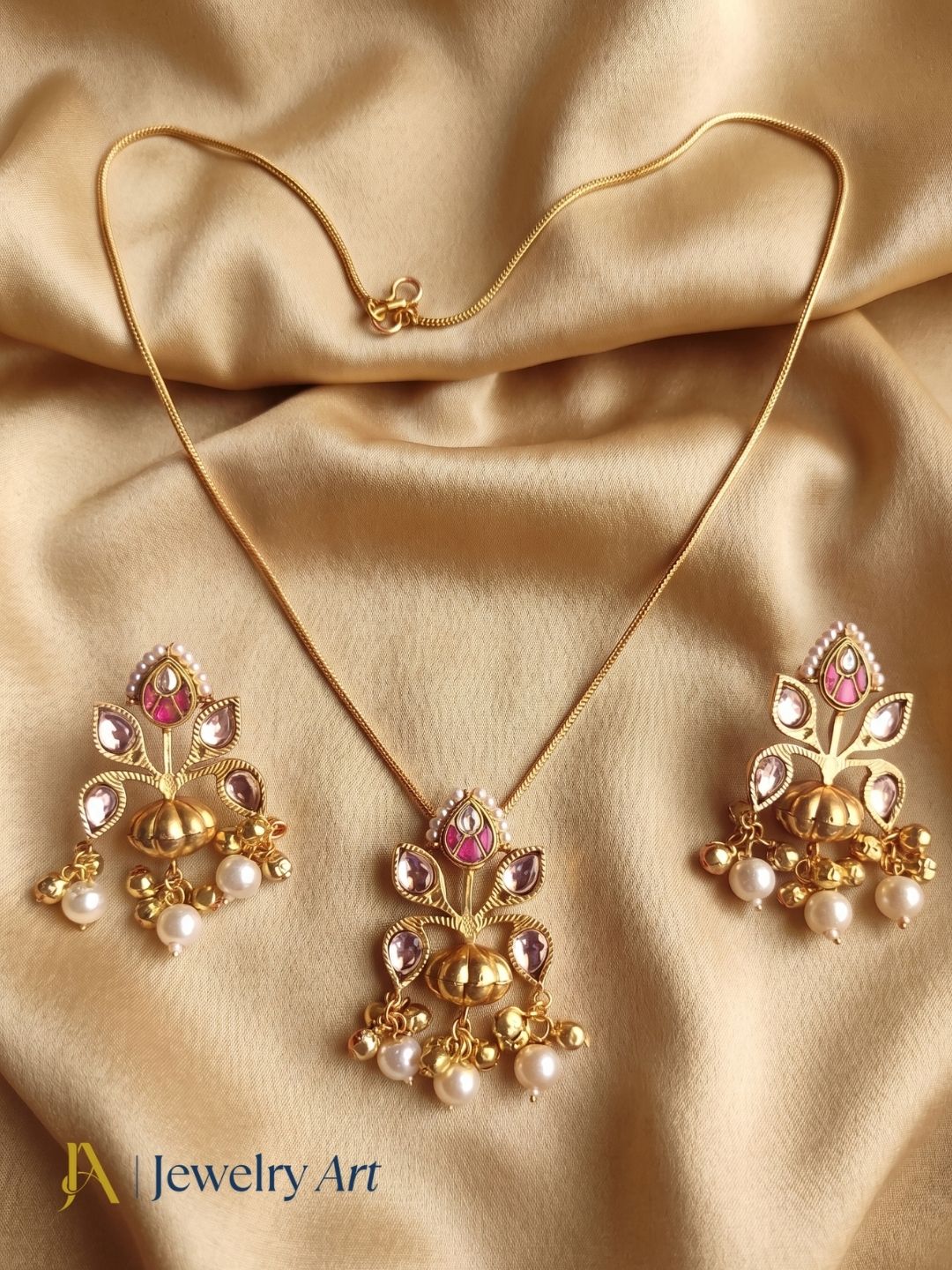 Awesome Gold plated White-Red Glass Motif-Synthetic Polky Light weight Chain Pendant-Earring Set
