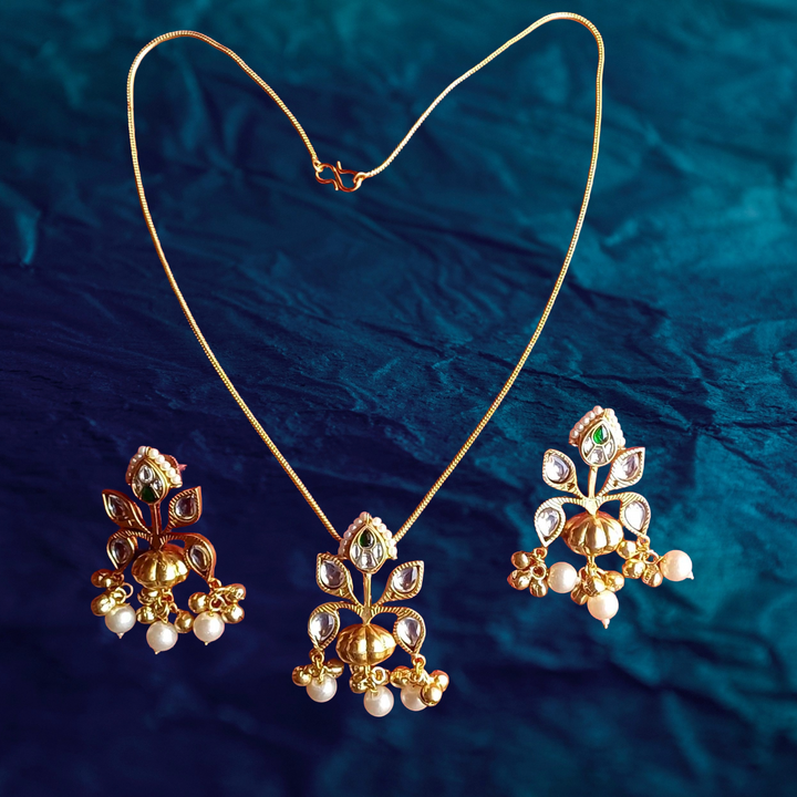 Awesome Gold plated Green-White Glass Motif-Synthetic Polky Light weight Chain Pendant-Earring Set