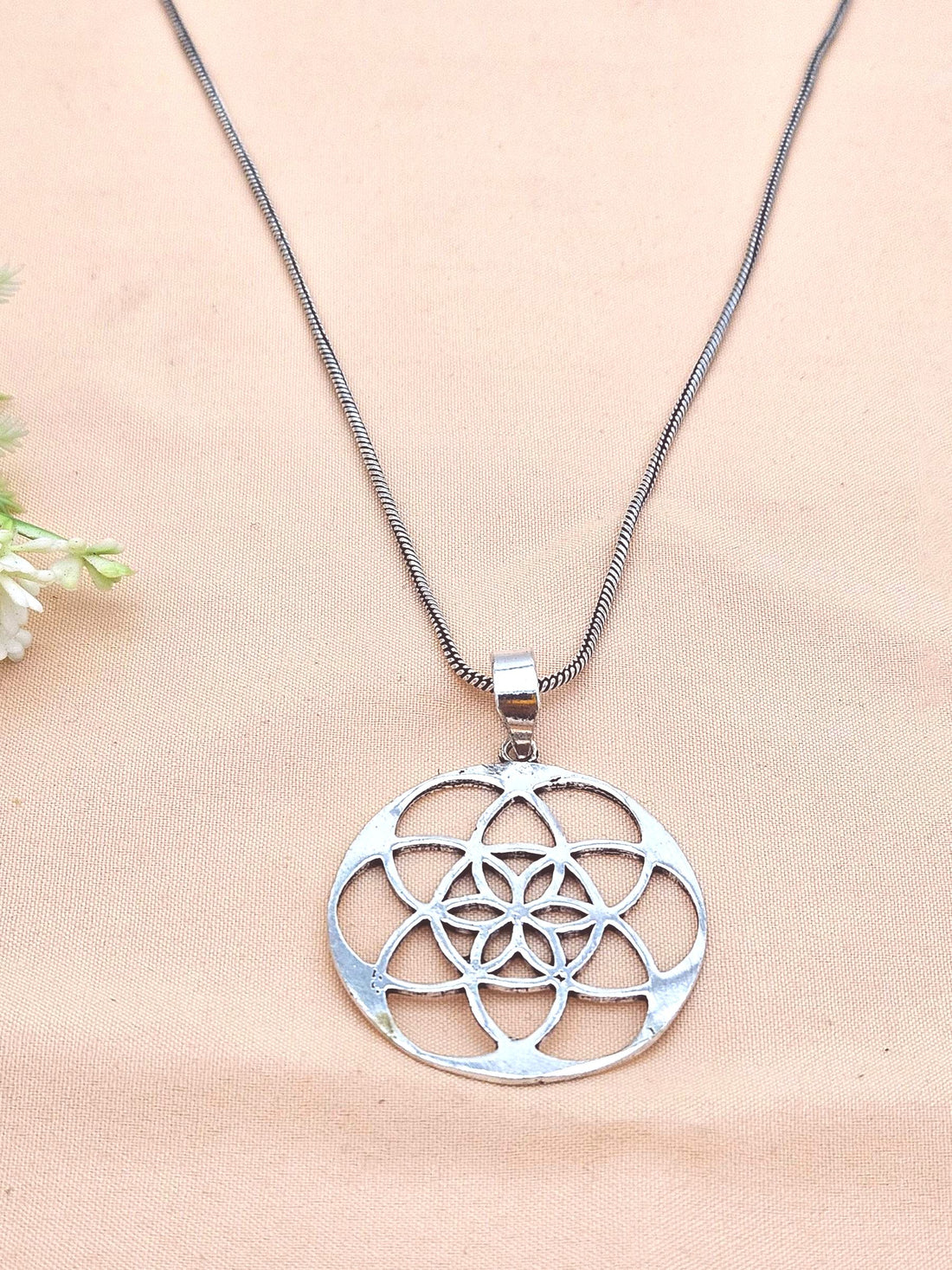 Awesome GS Oxidized Six Circle Floral Cute Designer Light Weight Chain Pendant