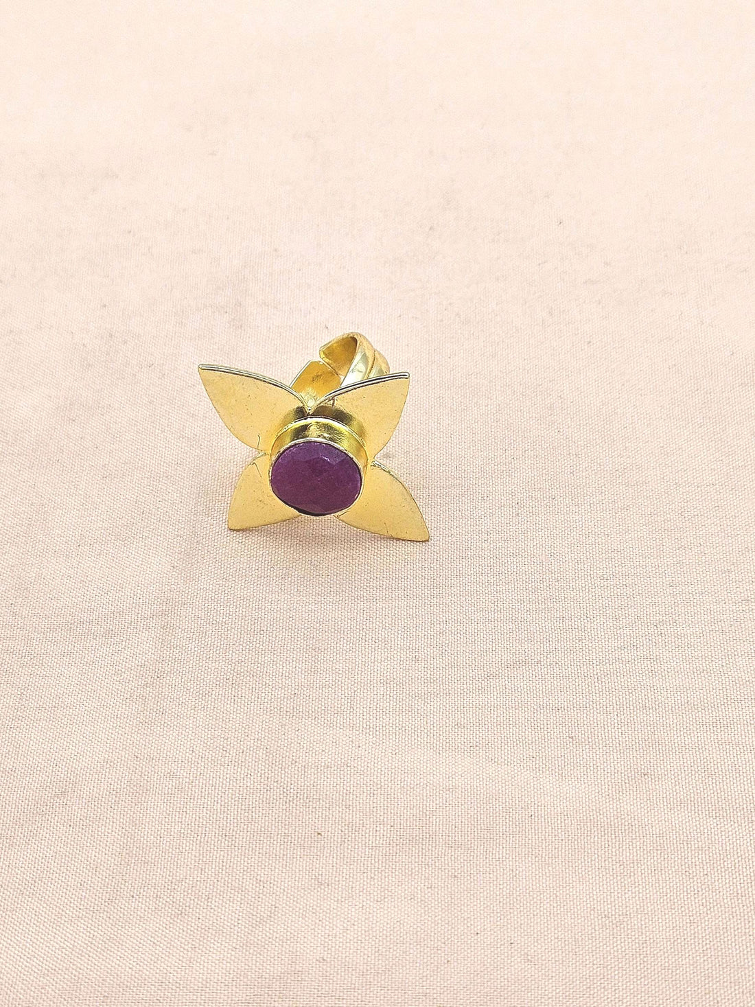 Awesome Gold plated Red Hathipara Charming Leaf Designer US 7 Adjustable Finger Ring