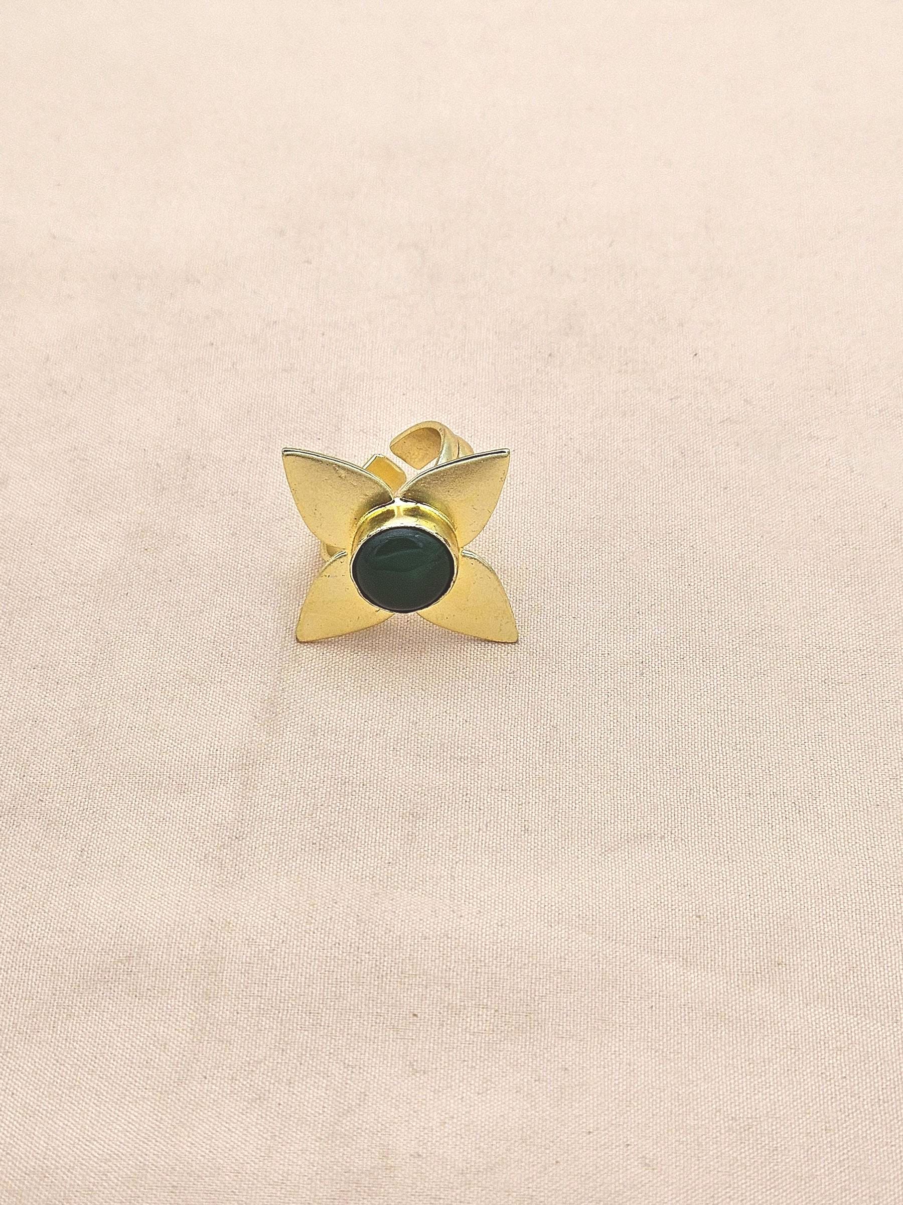 Awesome Gold plated Green Onyx Gemstone Charming Leaf Designer US 8 Adjustable Finger Ring