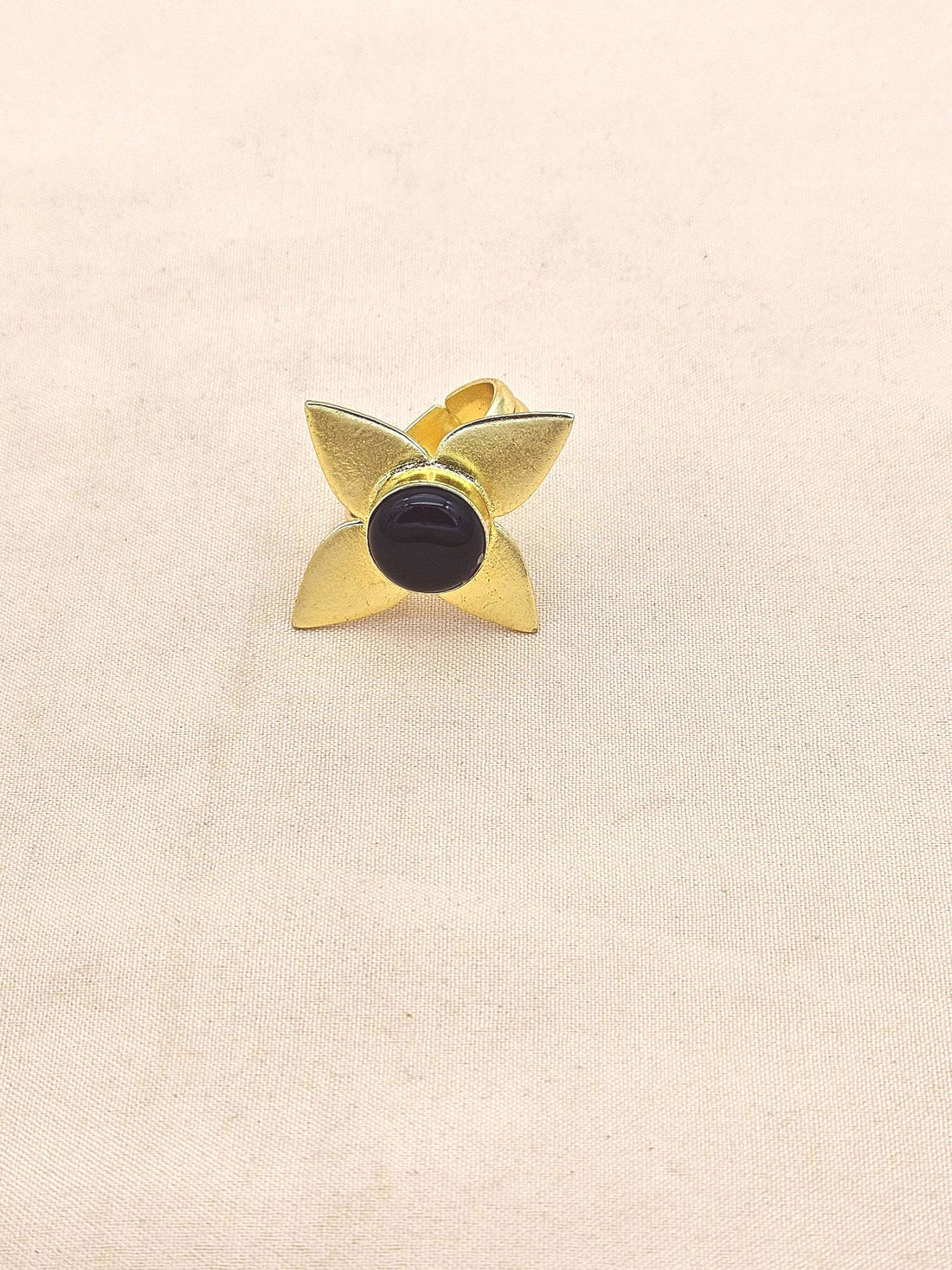 Awesome Gold plated Black Onyx Stone Charming Leaf Designer US 7.5 Adjustable Finger Ring