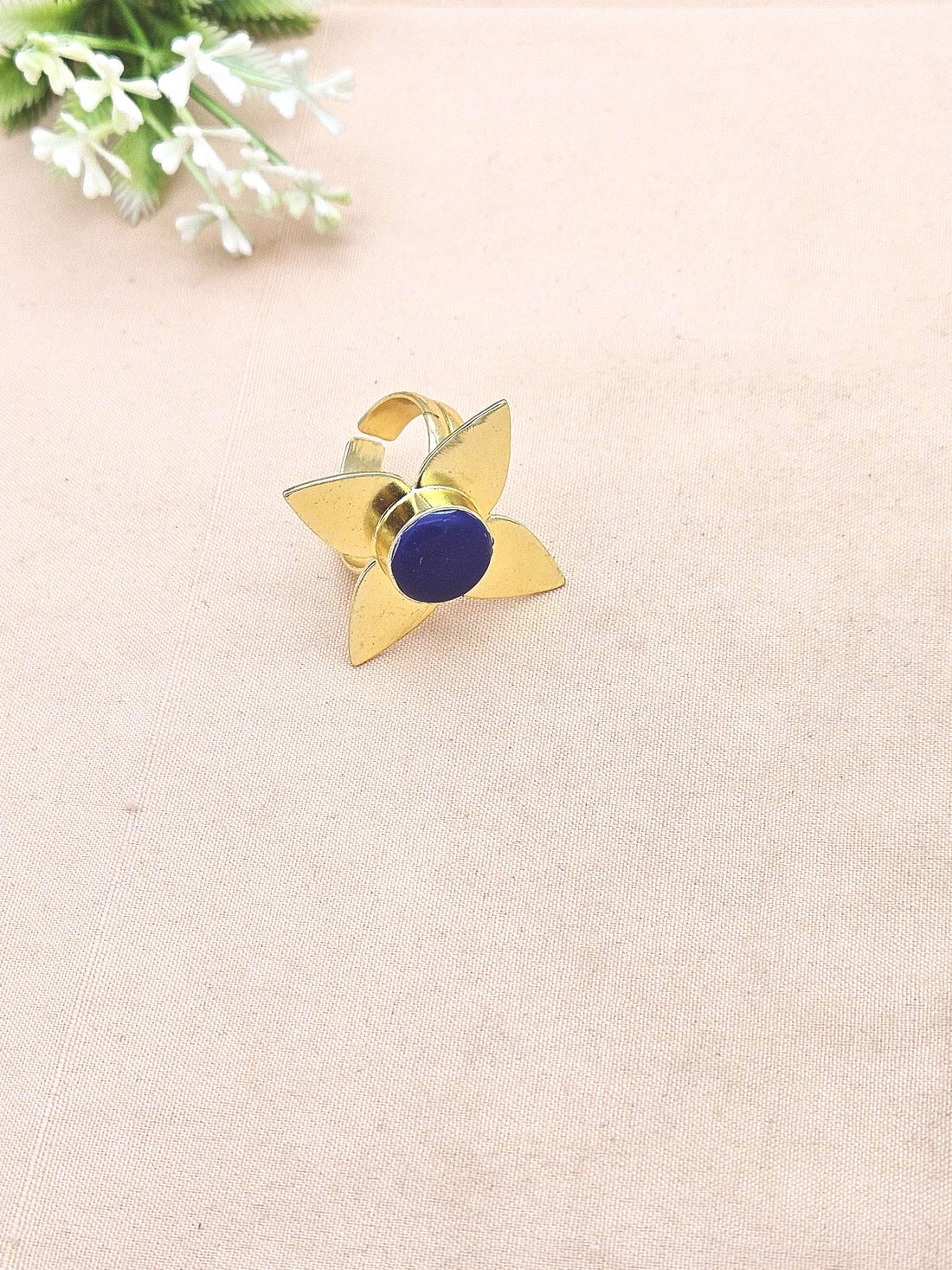 Awesome Gold plated Blue Glass Charming Leaf Designer US 7 Adjustable Finger Ring