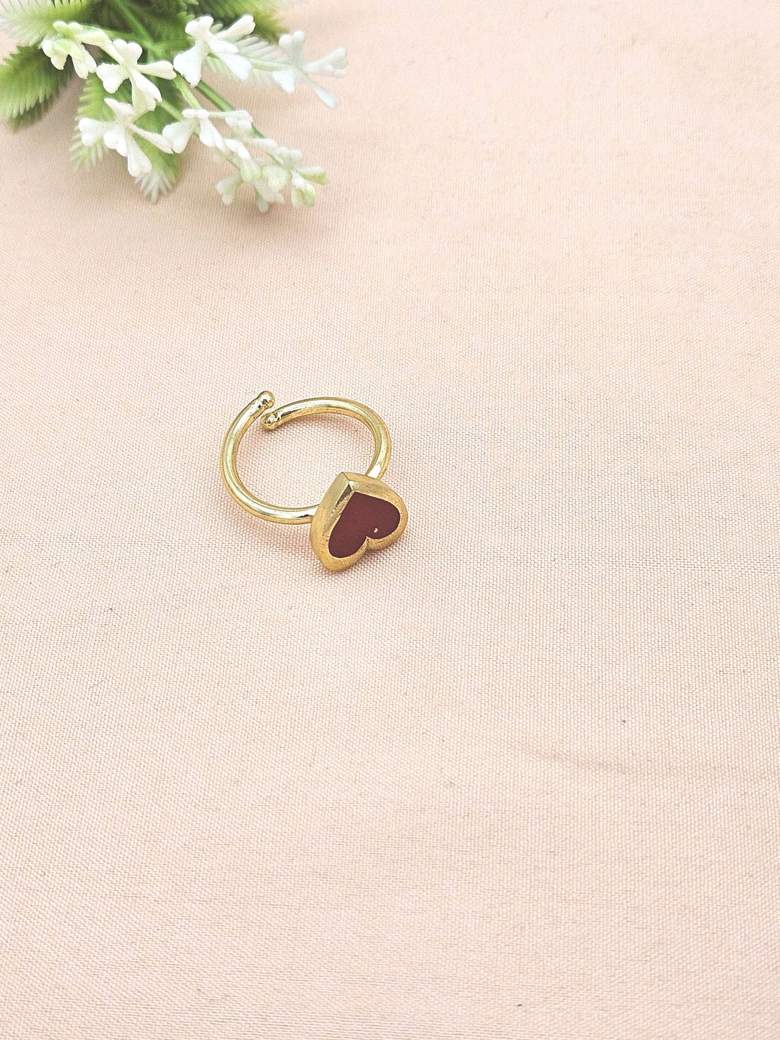 Amazing Antique Gold Heart shape Red Enamel Awesome Designer Finger Ring