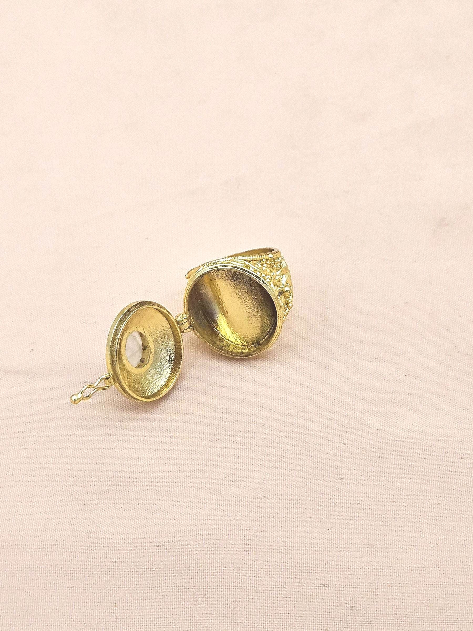 Gorgeous Gold plated White Rainbow Gemstone Openable Box Artistic Designer  Finger Ring for women