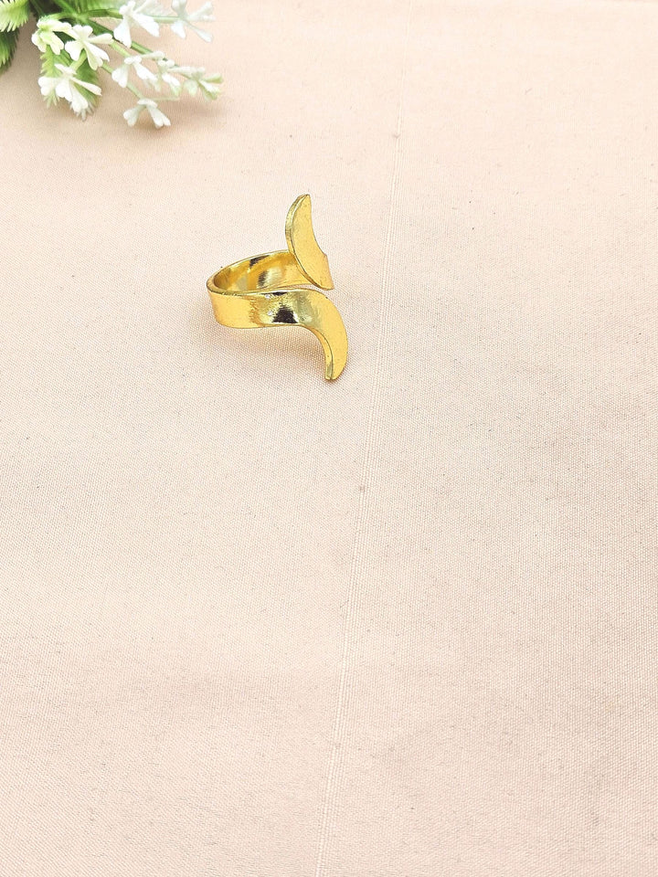 Charming Gold plated Plain Simple Leaf Designer Light Weight US Size 9 Finger Ring
