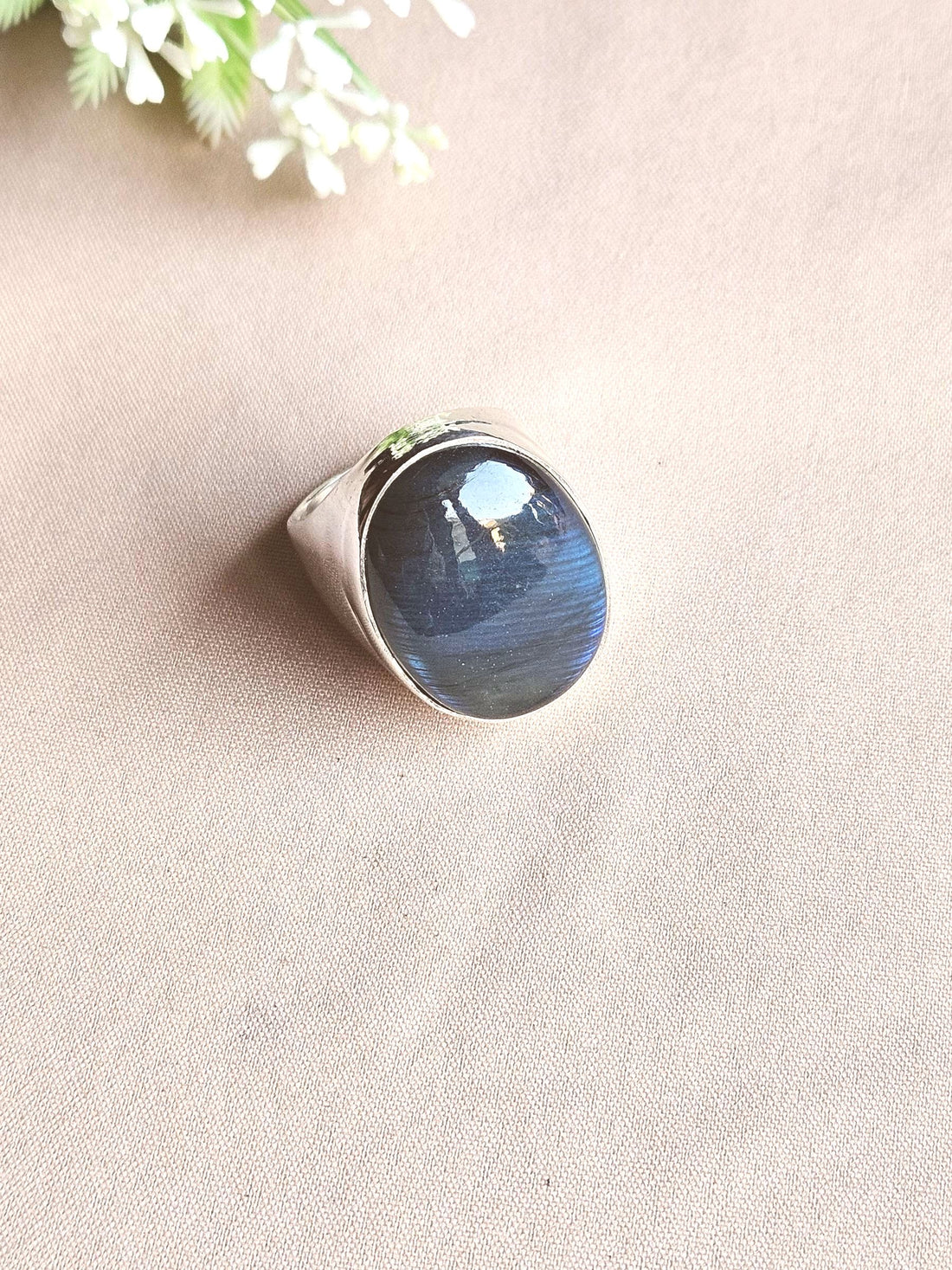 Artisan Labradorite Gemstone Ring – Silver Plated GS Ring for Men