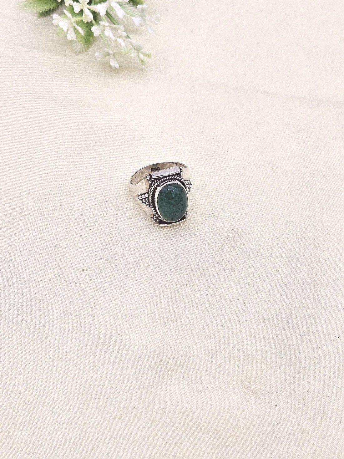 Fine 925 Sterling Silver Variant of Blue Chalcedony, Green Onyx & Rainbow Awesome Designer Finger Rings