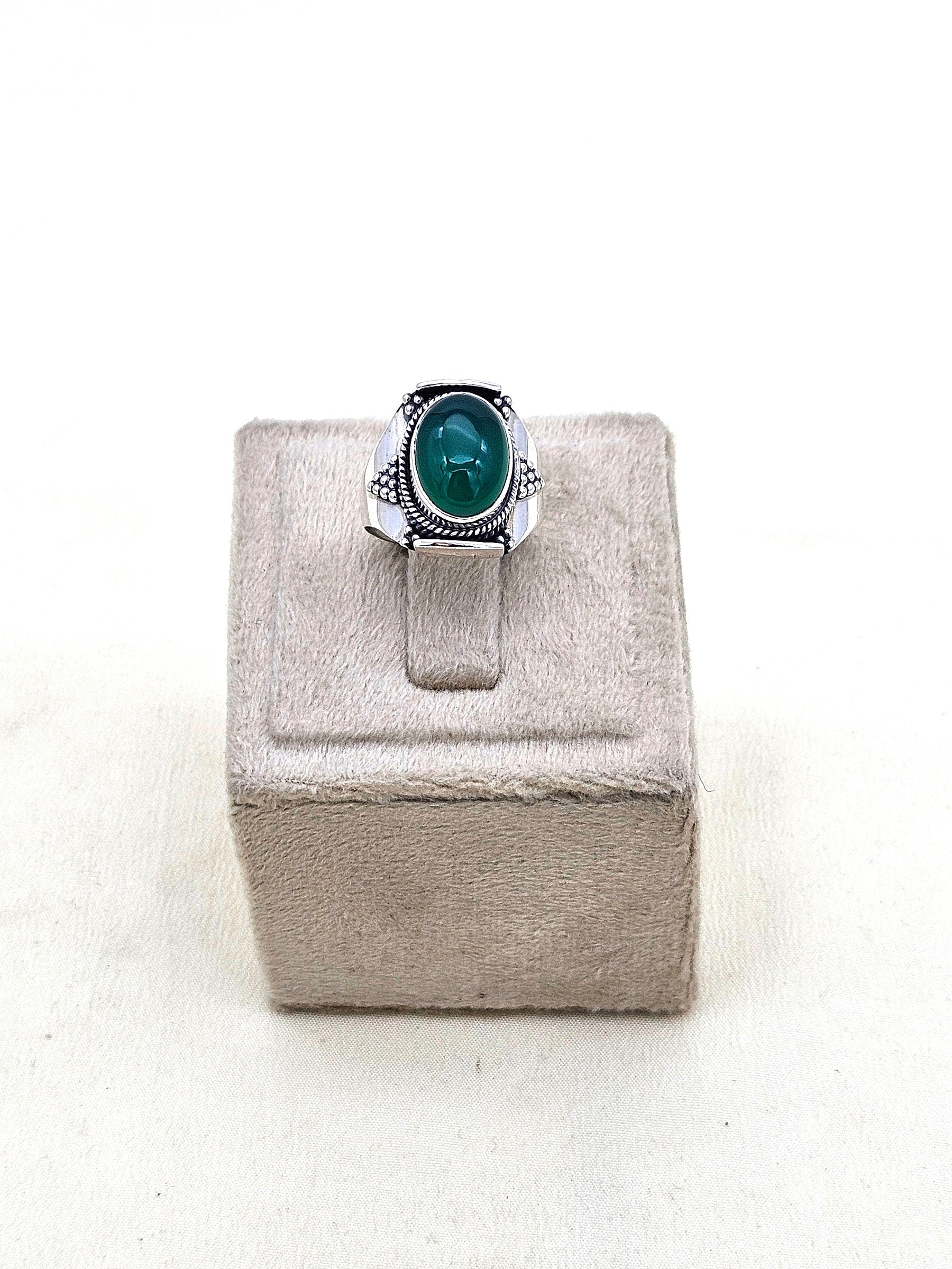 Fine 925 Sterling Silver Variant of Blue Chalcedony, Green Onyx & Rainbow Awesome Designer Finger Rings