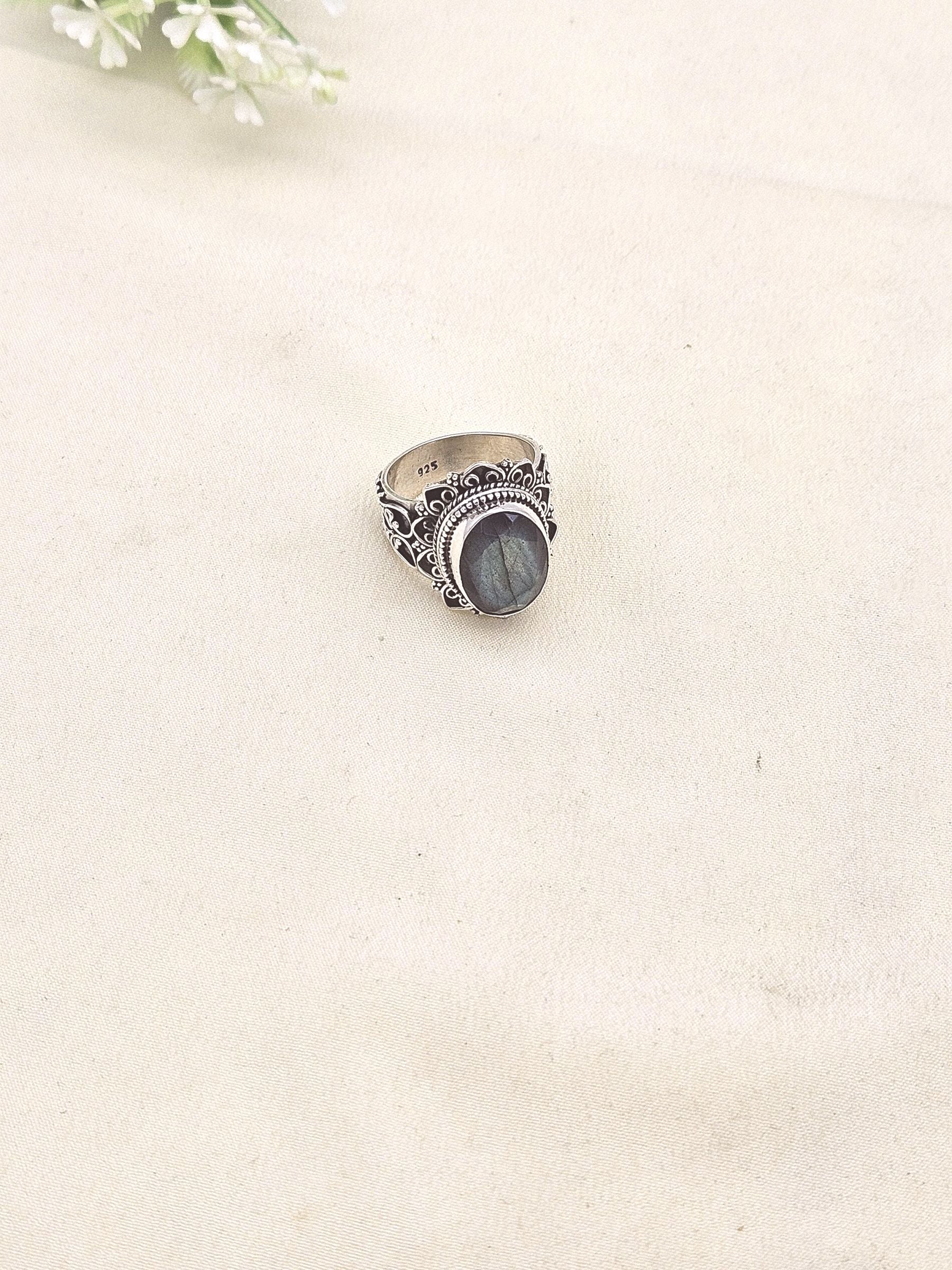 Fine Handcrafted 925 Silver Oxidized Semi Precious Gem Stone Designer Finger Ring- US Size 7