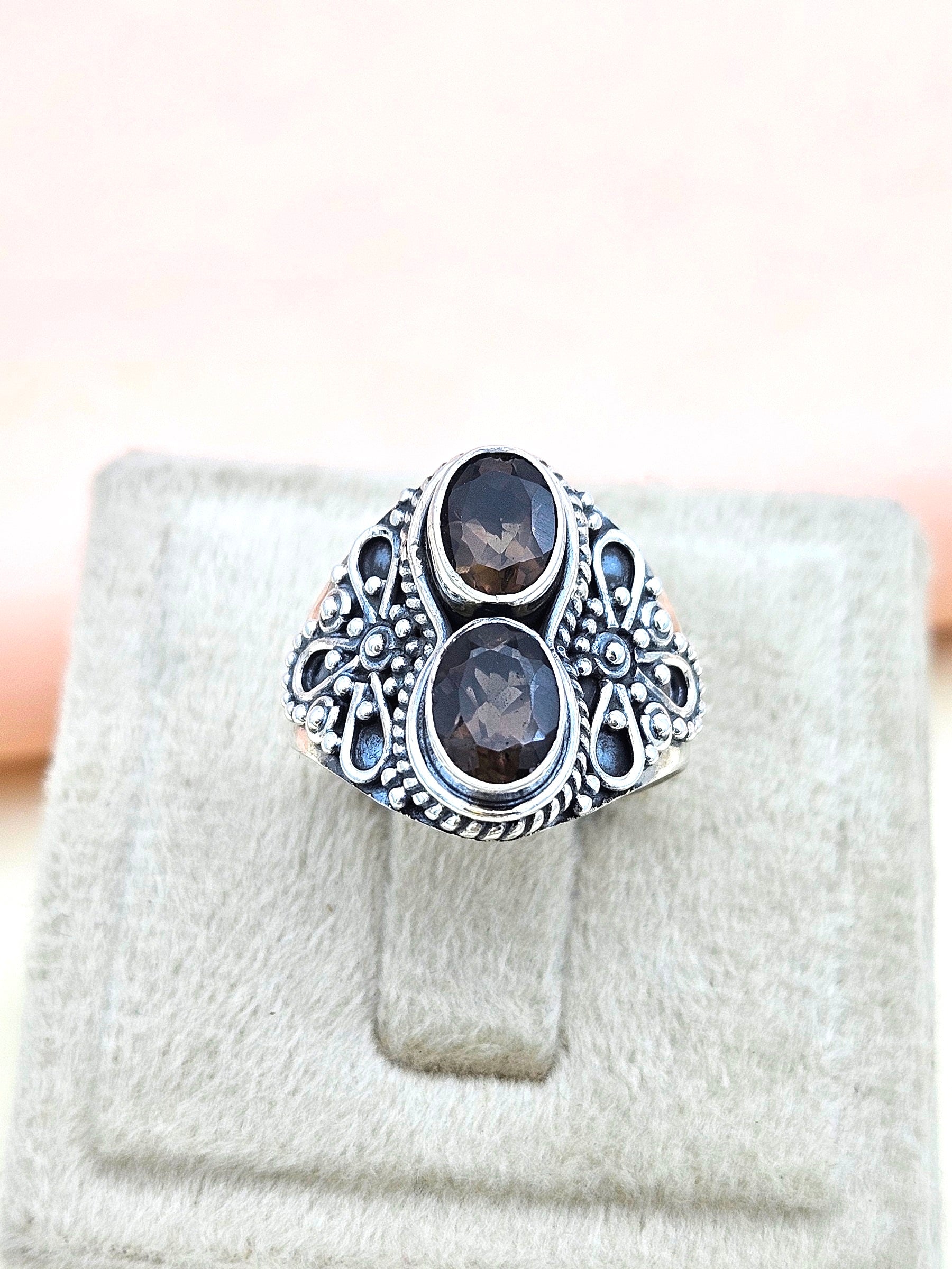 Fine Handcrafted 925 Silver Oxidized Variant Semi Precious Gem Stones Awesome Designer Finger Ring