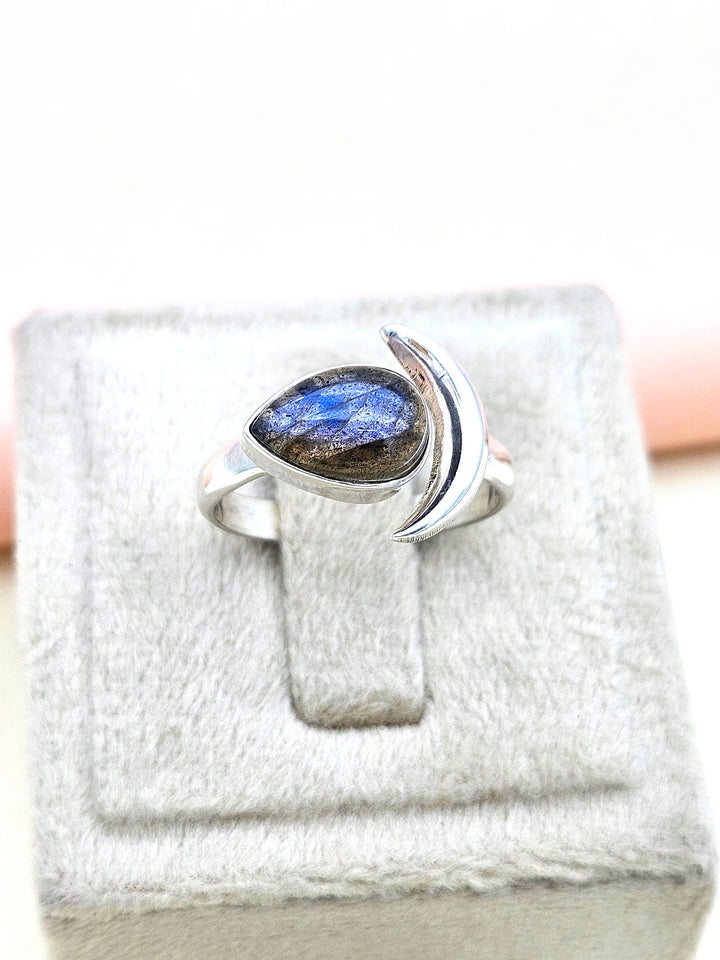 Fine Handcrafted 925 Silver Oxidized Labradorite Gem Stone Awesome Designer Finger Ring - US Size 10.5