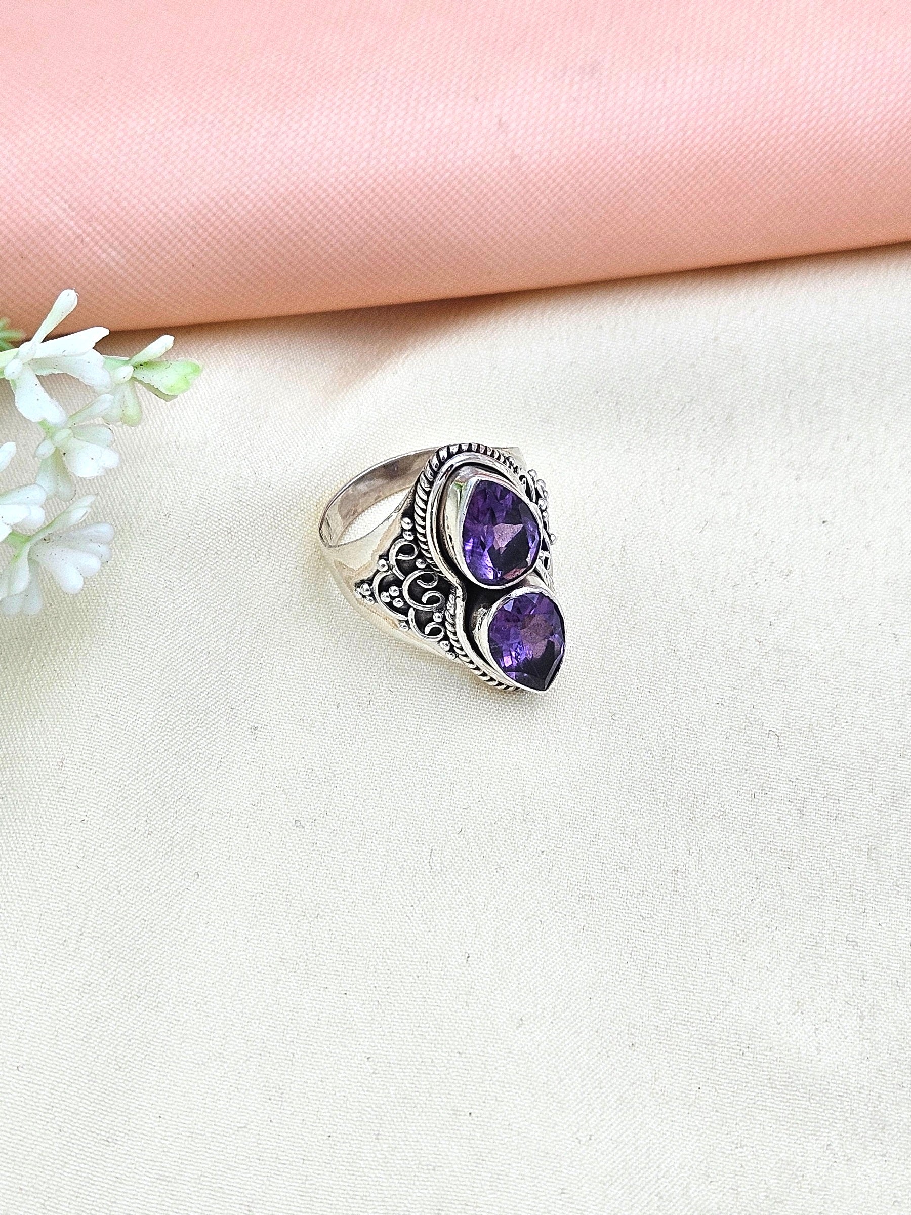 Fine Handcrafted 925 Silver Oxidized Variant Gem Stones Awesome Designer Finger Ring