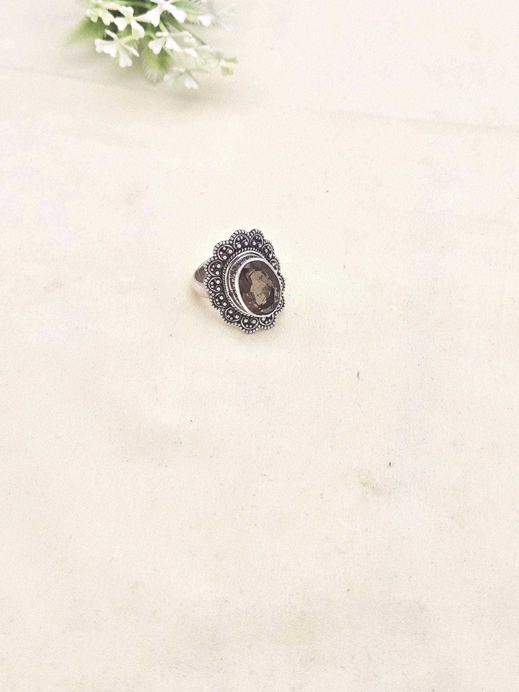 Fine Handcrafted 925 Silver Oxidized Variant Gem Stones Awesome Designer Finger Ring