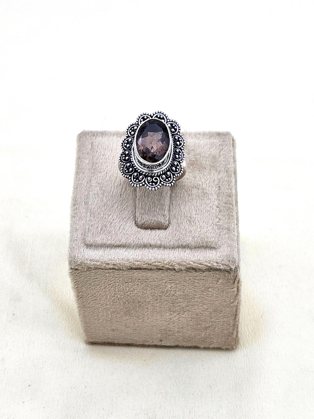 Fine Handcrafted 925 Silver Oxidized Variant Gem Stones Awesome Designer Finger Ring