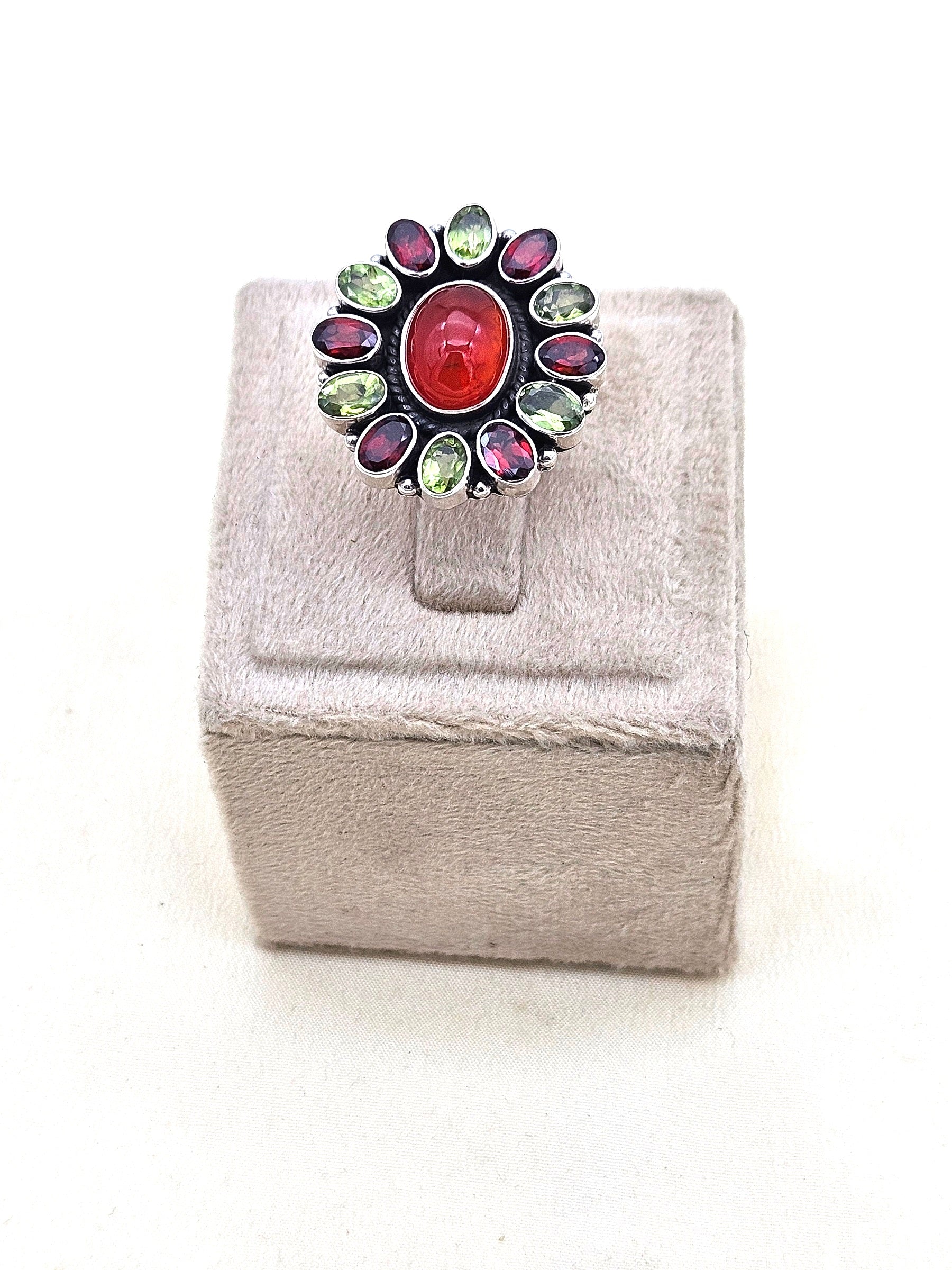 Fine Handcrafted 925 Silver Oxidized Peridot-Garnet-Carnelian Gem Stones Awesome Flower Designer Finger Ring