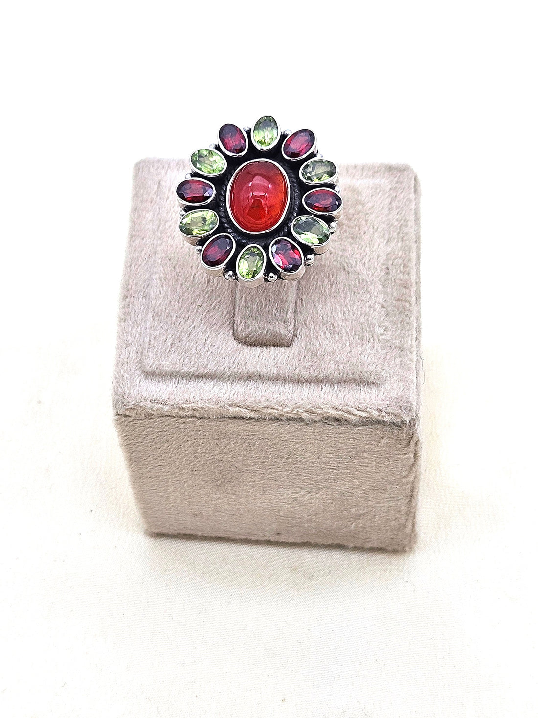 Fine Handcrafted 925 Silver Oxidized Peridot-Garnet-Carnelian Gem Stones Awesome Flower Designer Finger Ring