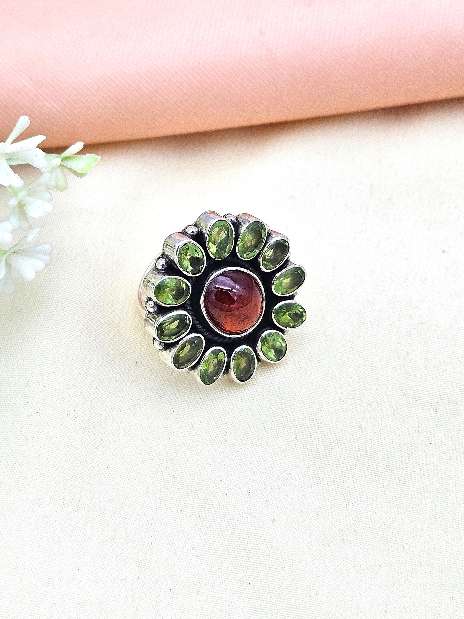 Fine Handcrafted 925 Silver Peridot-Carnelian Gem Stones Awesome Flower Designer Finger Ring