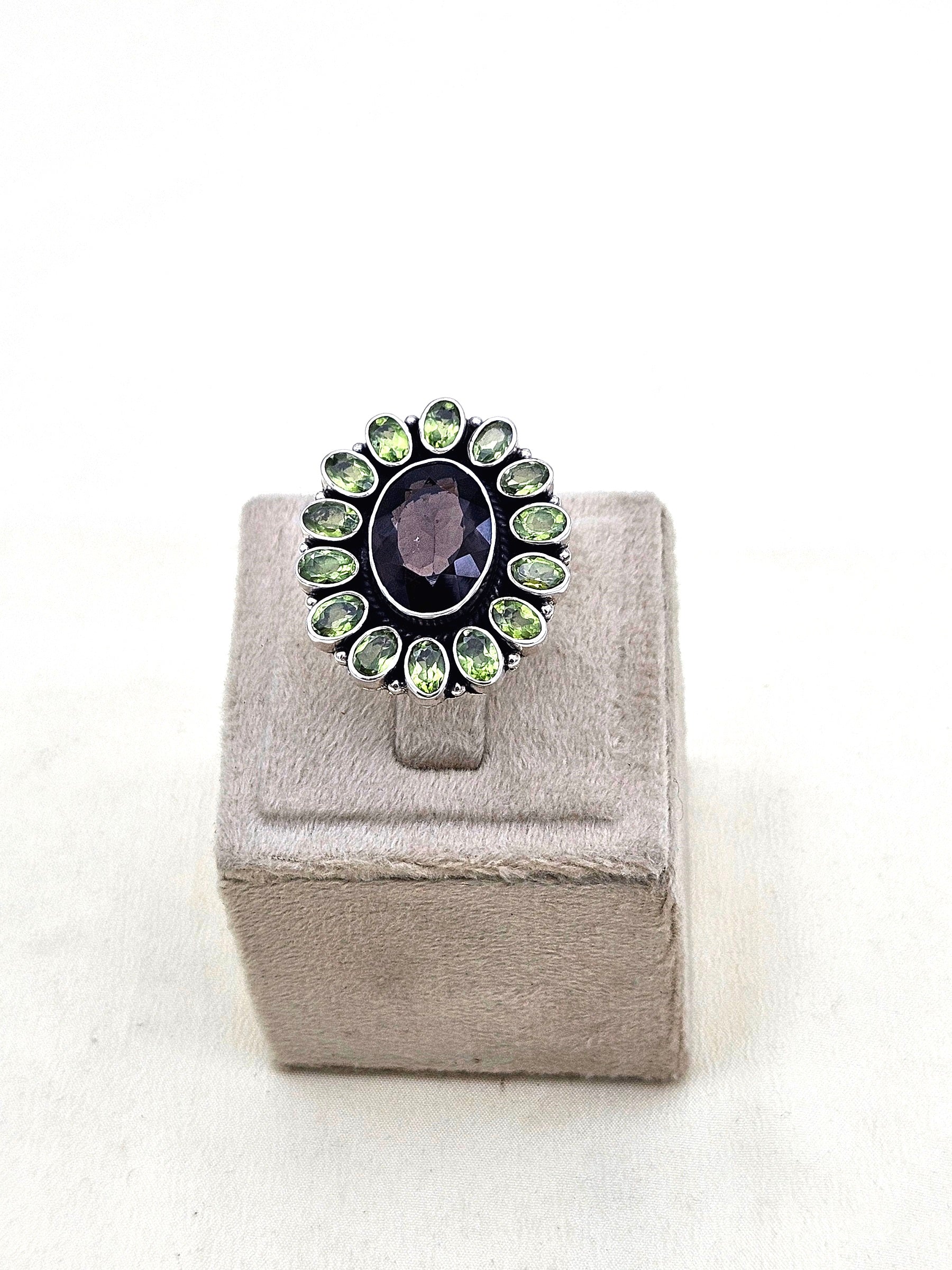 Fine Handcrafted 925 Silver Peridot-Smoky Gem Stones Awesome Flower Designer Finger Ring