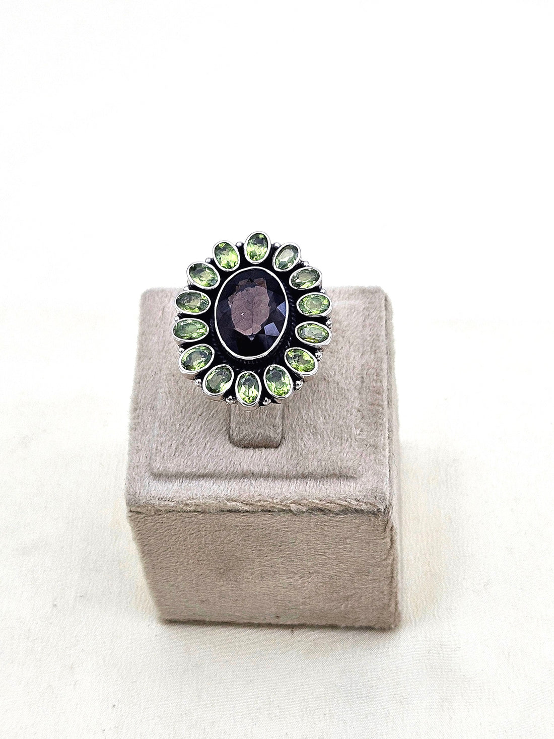 Fine Handcrafted 925 Silver Peridot-Smoky Gem Stones Awesome Flower Designer Finger Ring