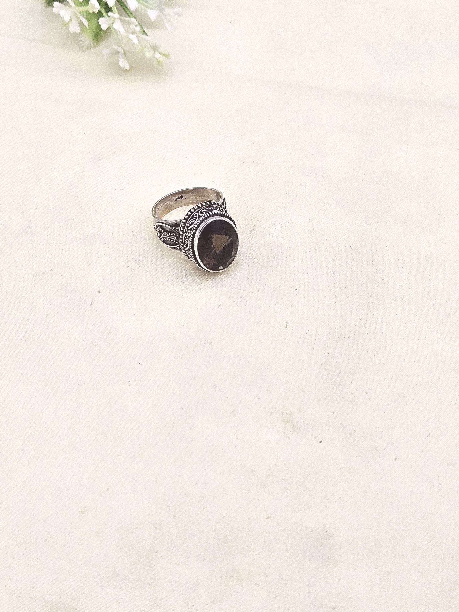 Fine Handcrafted 925 Silver Smoky Gem Stones Awesome Designer Finger Ring