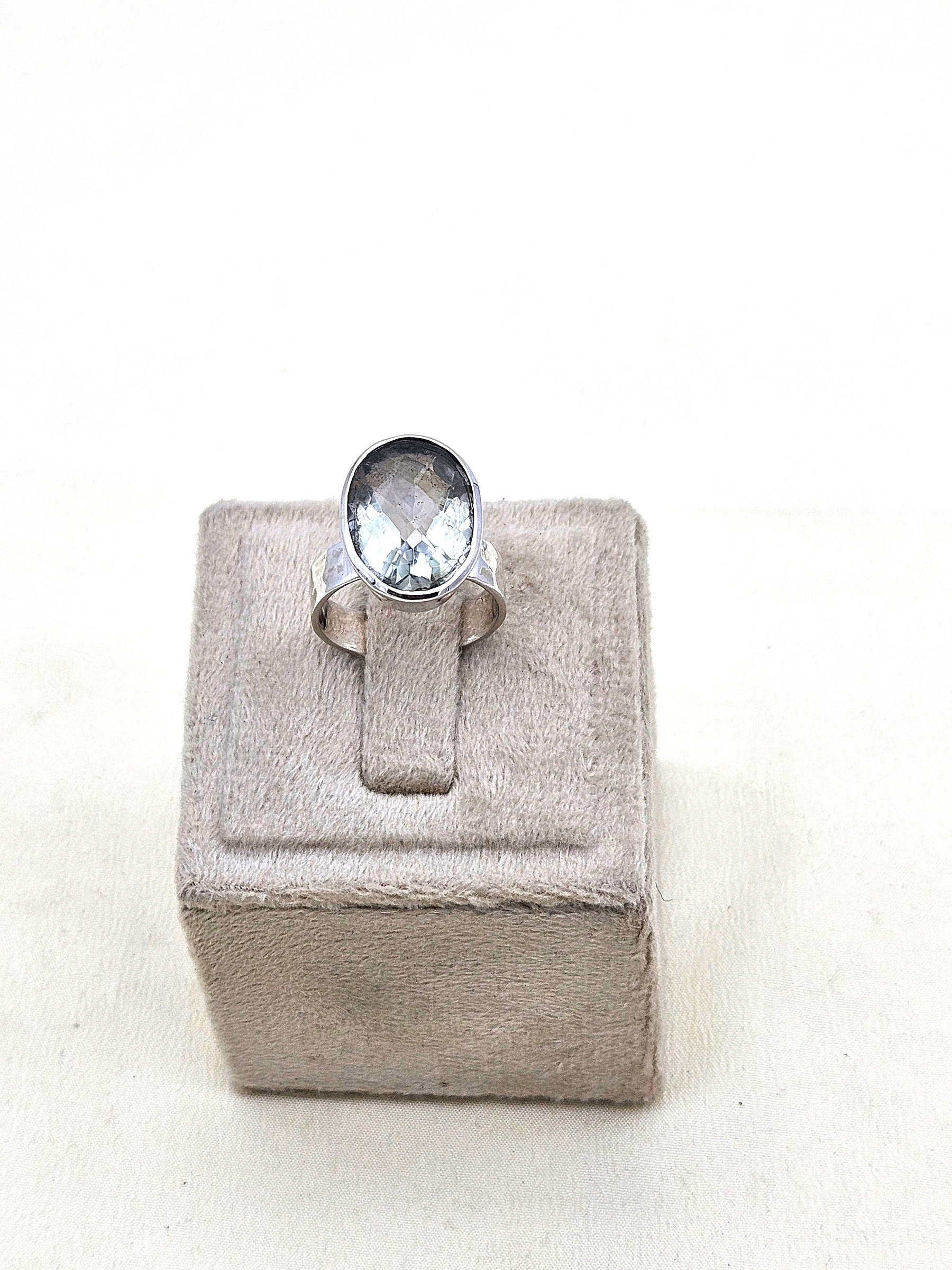 Fine Handcrafted 925 Silver Smoky Gem Stones Awesome Designer Finger Ring