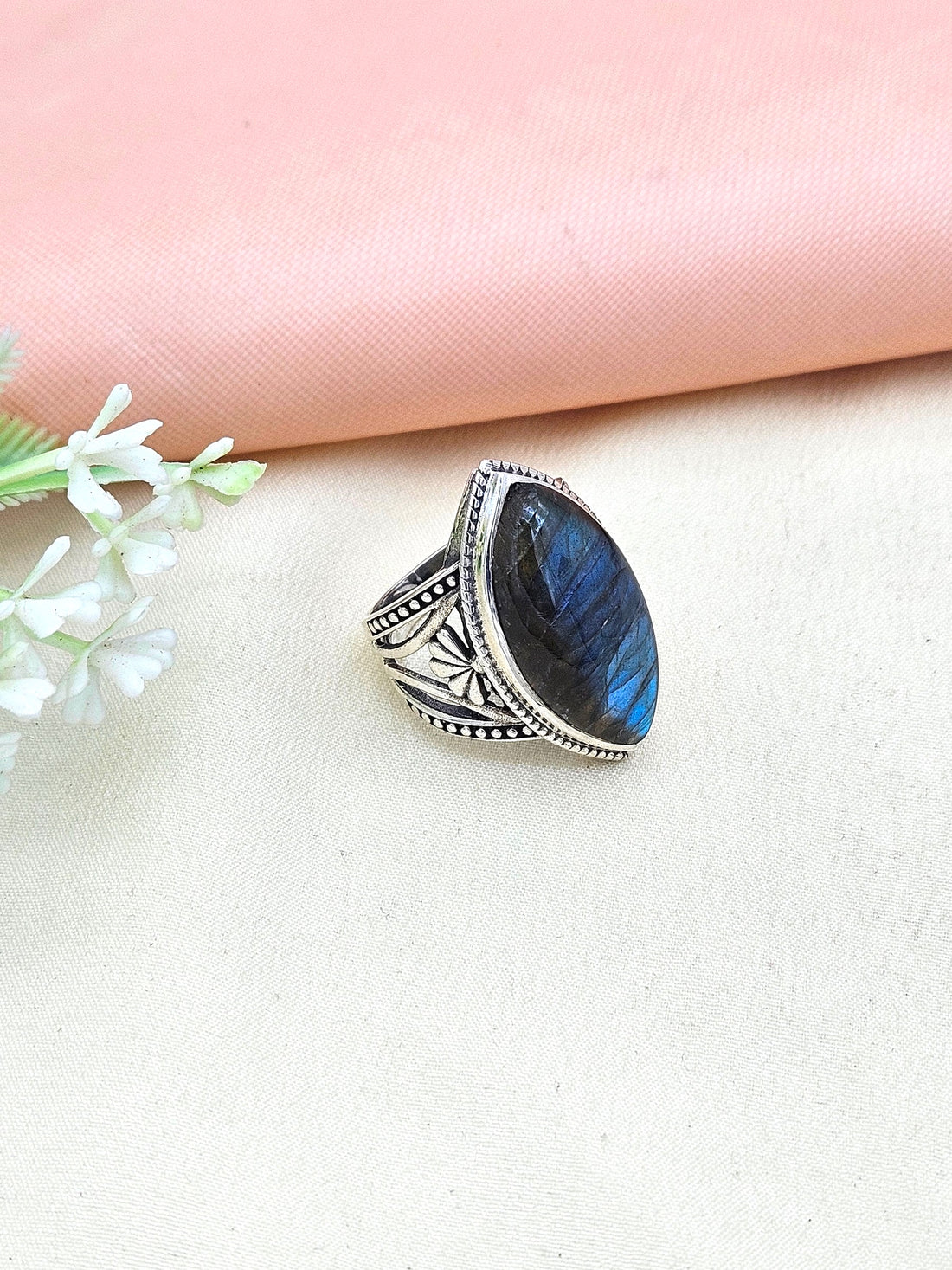 Fine Handcrafted 925 Silver Labradorite Gem Stones Awesome Designer Finger Ring