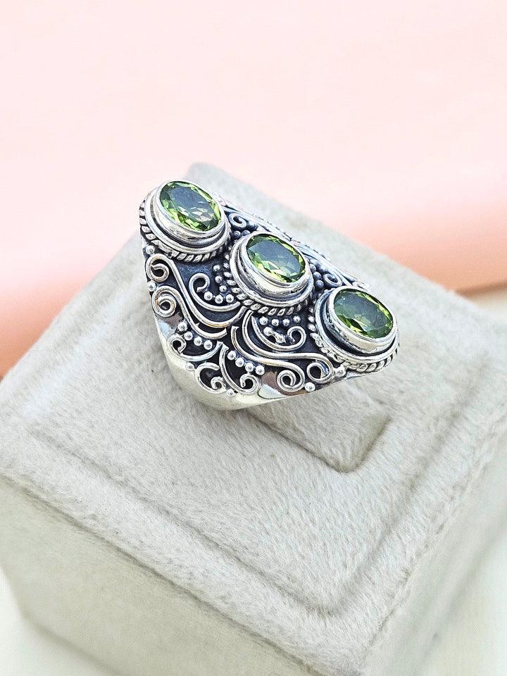 Fine Handcrafted 925 Silver Oxidized Peridot Gem Stones Awesome Designer Finger Ring