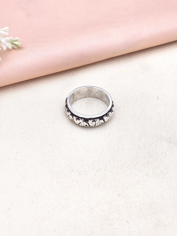 Fine Handcrafted 925 Silver Oxidized Elephant Designer Moving Challa Finger Ring