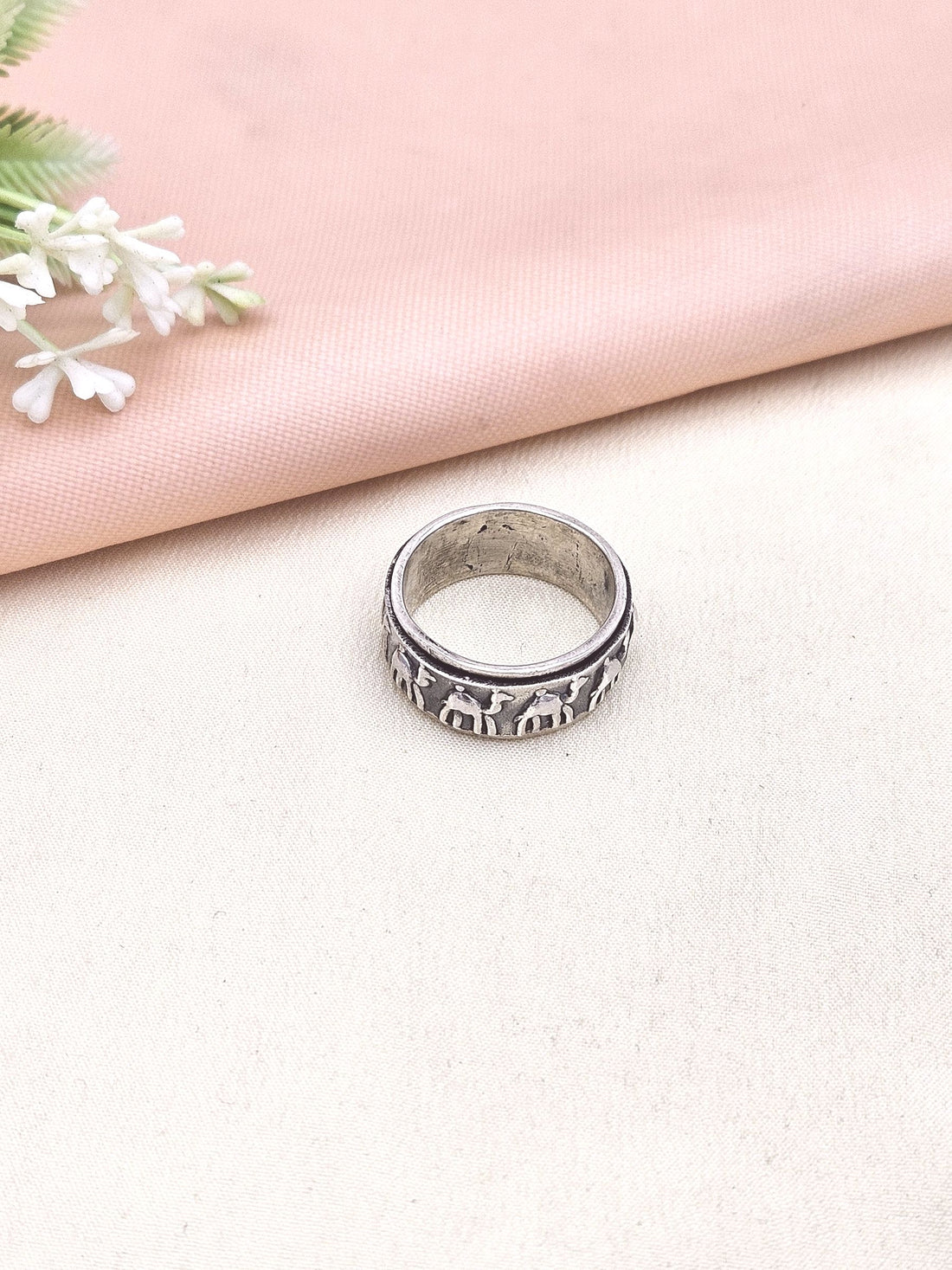 Fine Handcrafted 925 Silver OxidizedCamel Designer Moving Challa Finger Ring