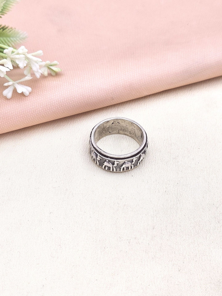Fine Handcrafted 925 Silver OxidizedCamel Designer Moving Challa Finger Ring
